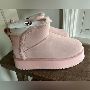 Koolaburra by Ugg Ultra Mini Koola Platform Pink Suede Boot Women’s Size 9